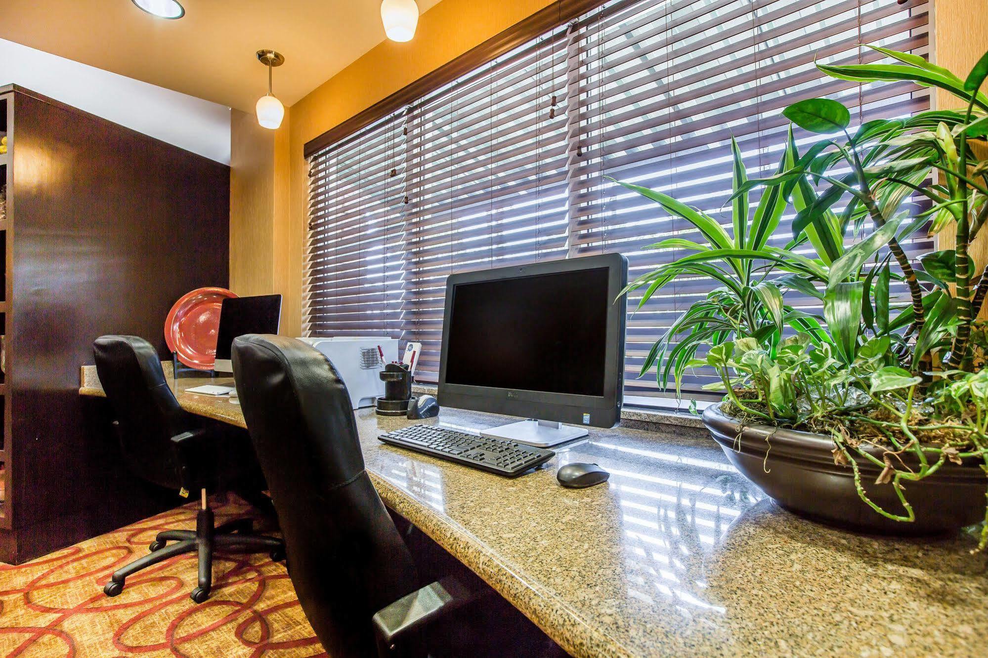 Comfort Suites Ontario Airport Convention Center Екстер'єр фото